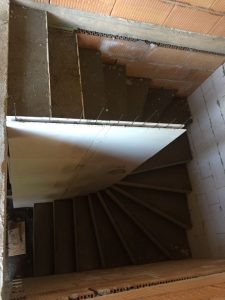 Szerkezetkész lépcsők 008